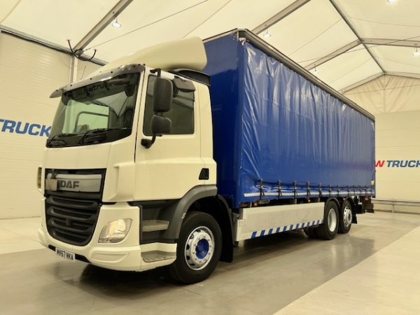 DAF CF 330 6x2 Rear Steer Day Cab Curtainsider