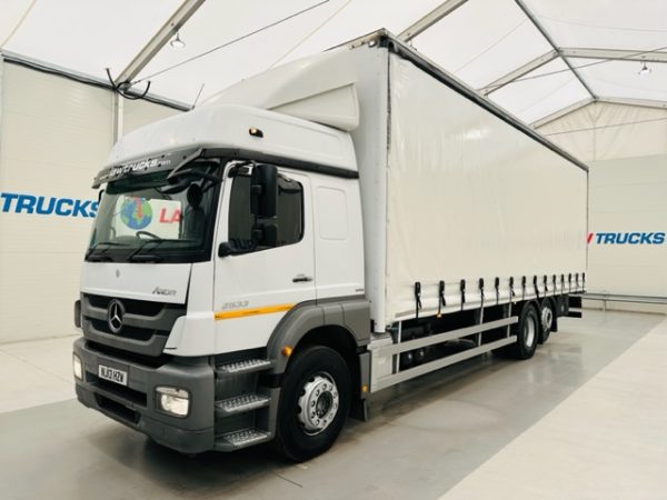 Mercedes Axor 2533 Sleeper Cab Curtainsider