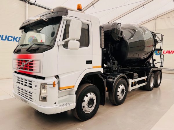 Volvo FM 380 8x4 Day Cab Cement Mixer